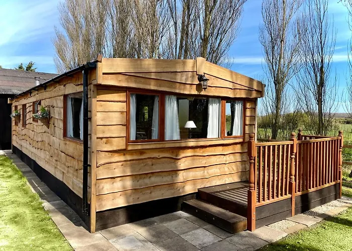 Poplar Lodge Log Caravan