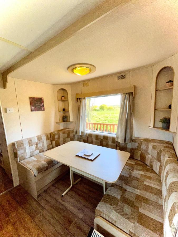 Poplar Log Caravan Kirkby on Bain